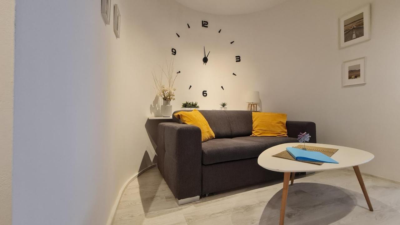 Apartment Near Congress Centre I. Praga Esterno foto