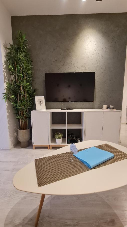 Apartment Near Congress Centre I. Praga Esterno foto
